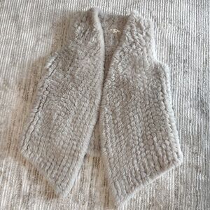 EUC Francesca’s Miami Faux Fur Vest in Light Gray/Taupe/Beige Size Medium